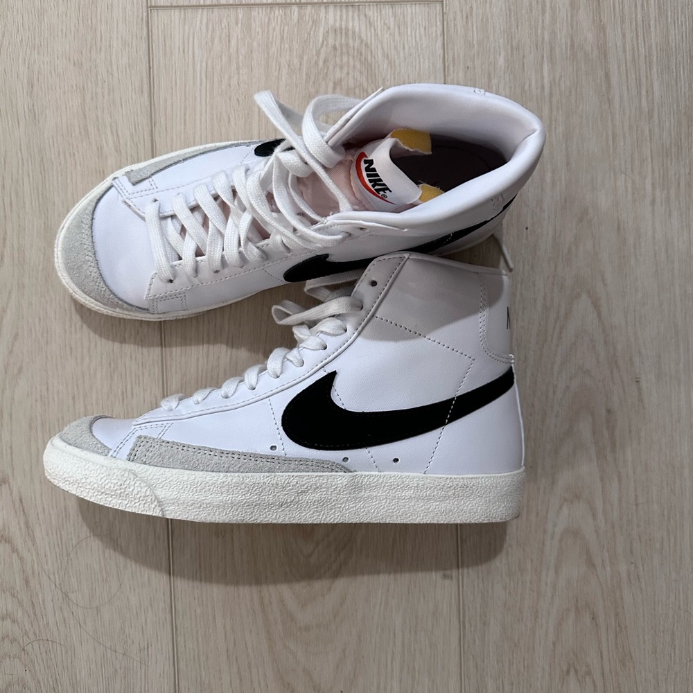 Nike Blazer Mid ‘77